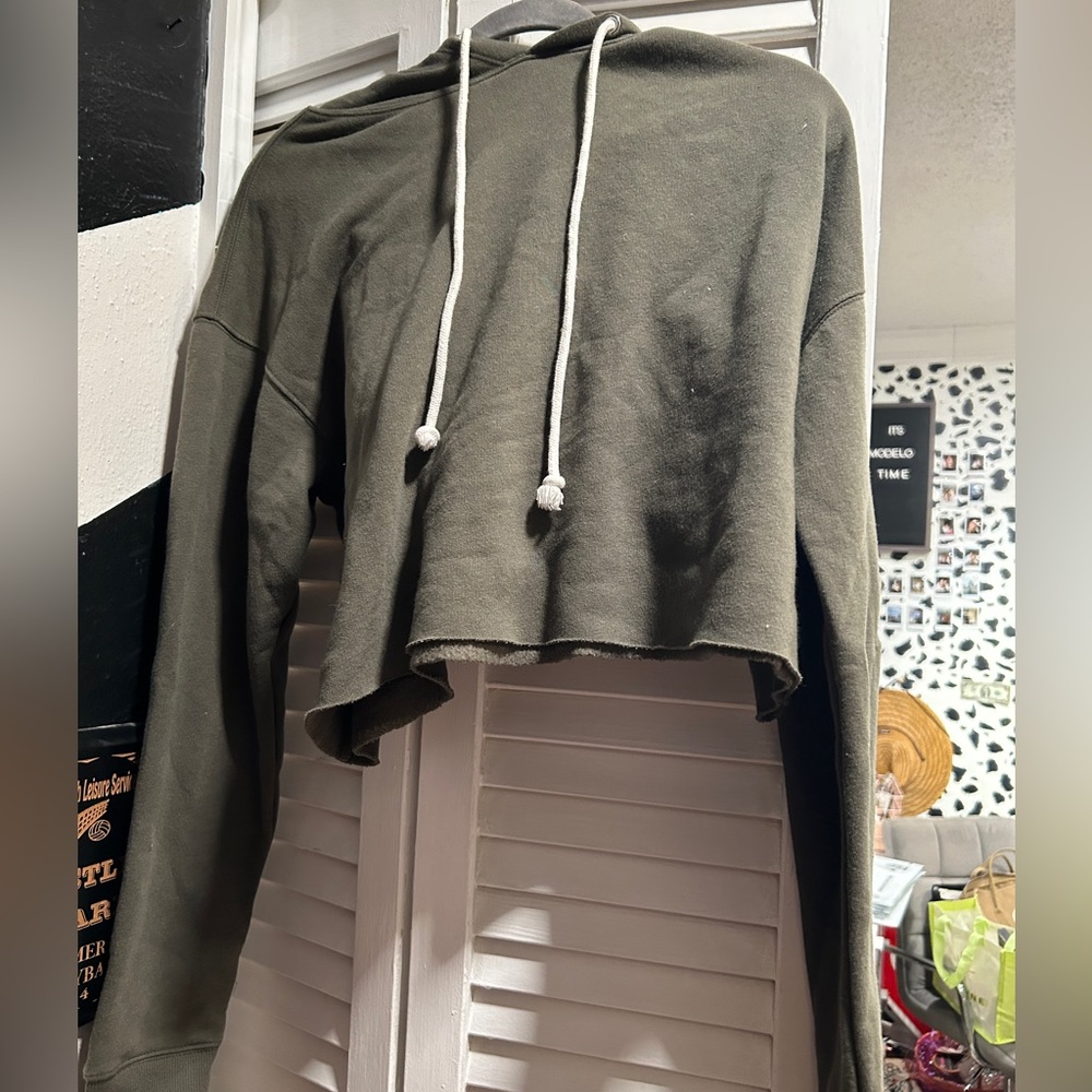 TARGET SWEATSHIRT